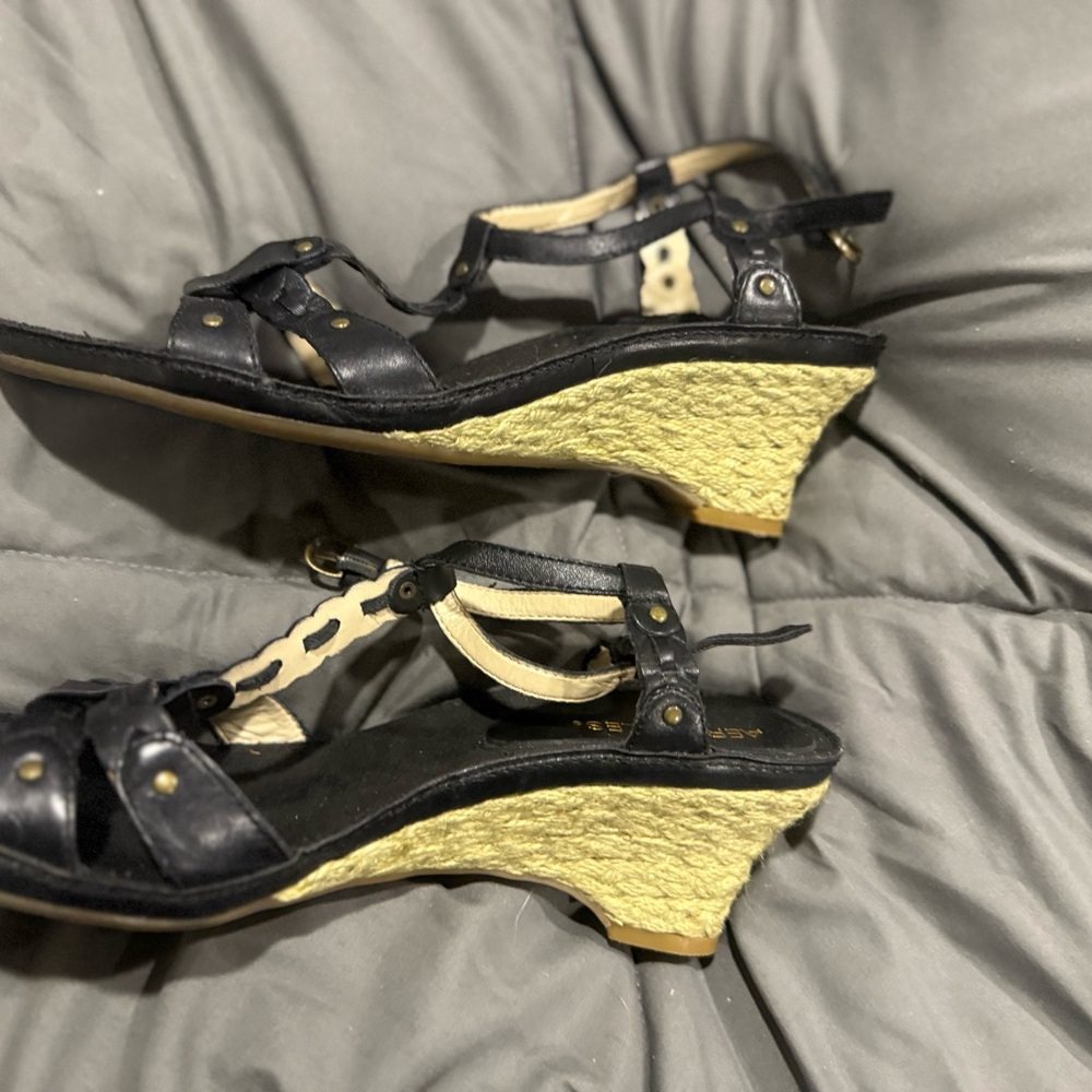 AEROSOLES Black Wedge Sandals.   Never worn / original box summer, 20